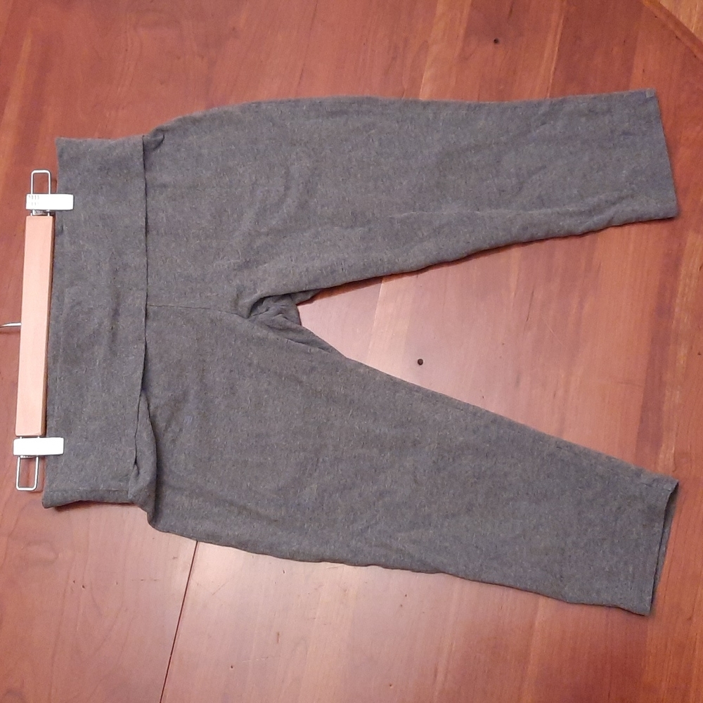 Massimo gray Capri yoga pants